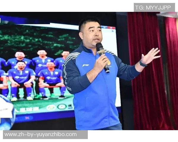 谢润鹏足球之路：从青涩少年到职业球员的成长历程与梦想追逐